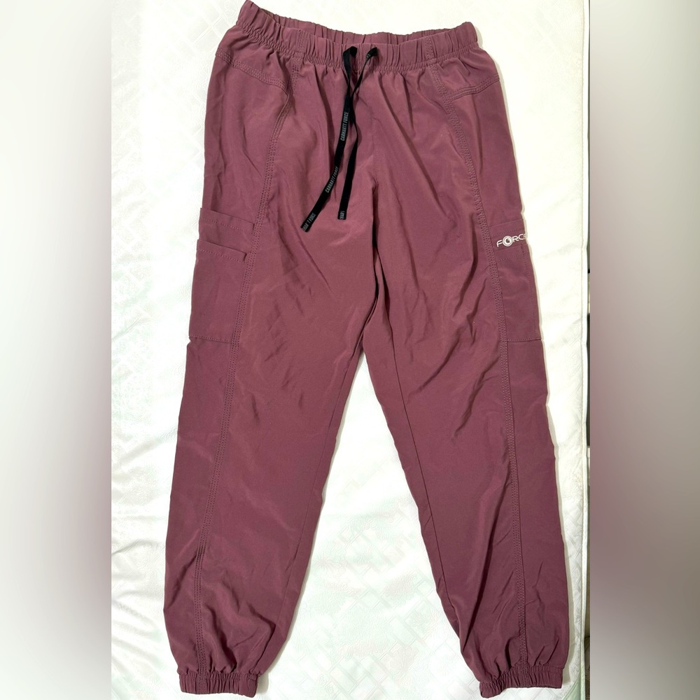Carhart Scrubs top: small and bottoms: petite small color maroon